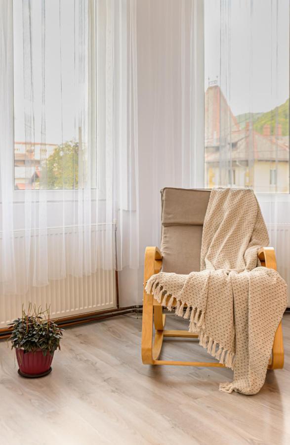 Mountain Oasis Apartment Sinaia Kültér fotó